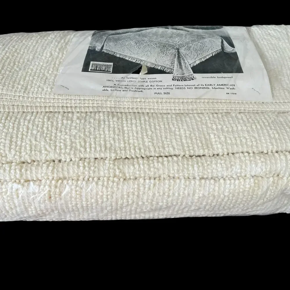 Vintage Candlewick Bedspread Fringe Full Size Hobnail Off White Reversible NOS